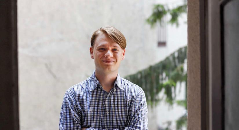 Egy elfeledett grófné regényének kéziratára bukkant a bolhapiacon Ungár Patrik, az emlékmentő