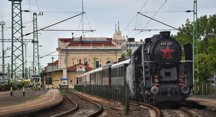 Ismét Szombathelyre érkezett a nosztalgiavonat