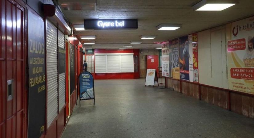 Búcsúzik a Búza téri aluljáró népszerű üzlete!