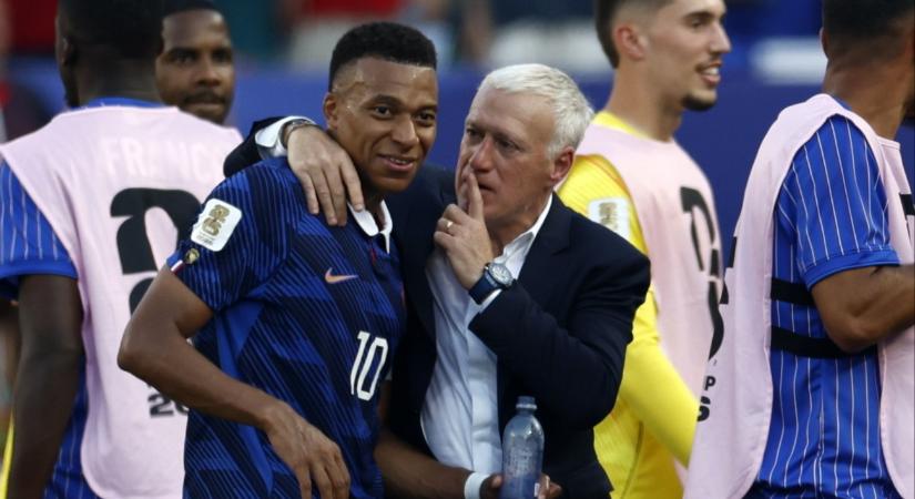 A franciák szerint a paraguayiak Deschamps halott édesanyját sértegették