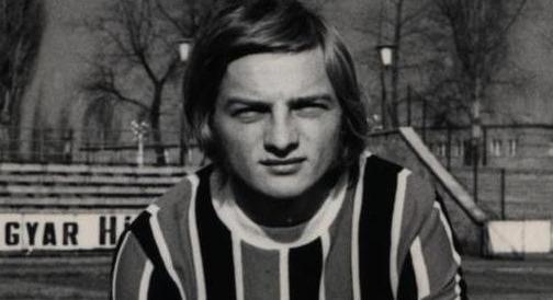 Kórházba ment látogatni a barátait, előttük esett össze és halt meg a magyar válogatott futballista