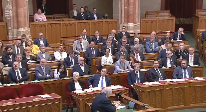 Török Gábor politikai elemzőnek van egy ötlete, mit léphetne a reménytelen helyzetben lévő Fidesz