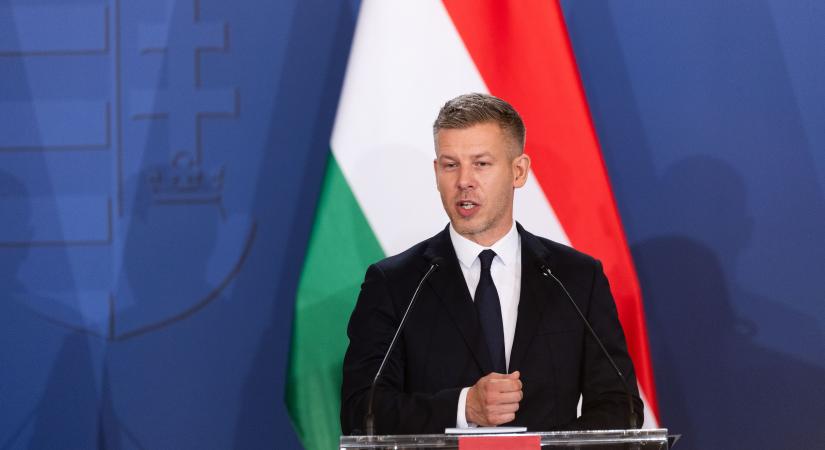 Magyar Péter állítja, 7 milliárd forint közpénzt kapott Áder János alapítványa a választások előtt