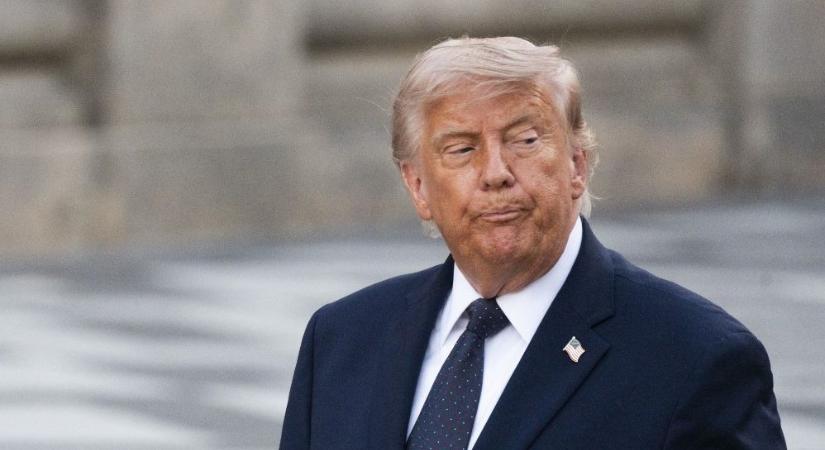 Putyinnal és Zelenszkijjel is telefonon egyeztetett Donald Trump
