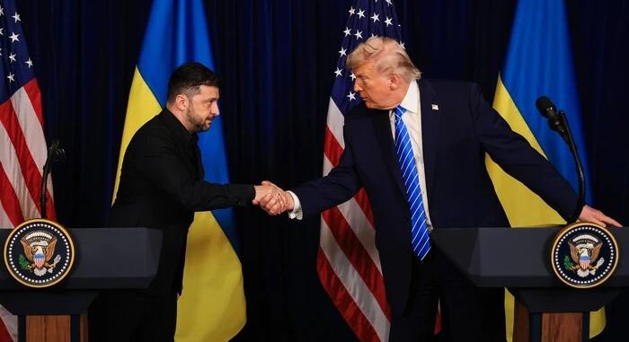 Zelenszkij telefonbeszélgetést folytatott Donald Trump amerikai elnökkel, a háború befejezési is szóba került