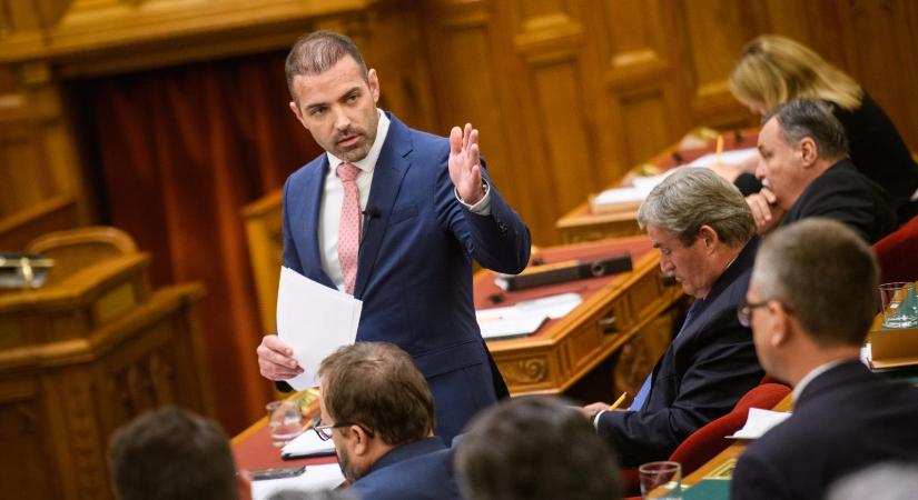 Tanulj már meg polgár lenni, magyar, magadat képviseld, ne a pártot!