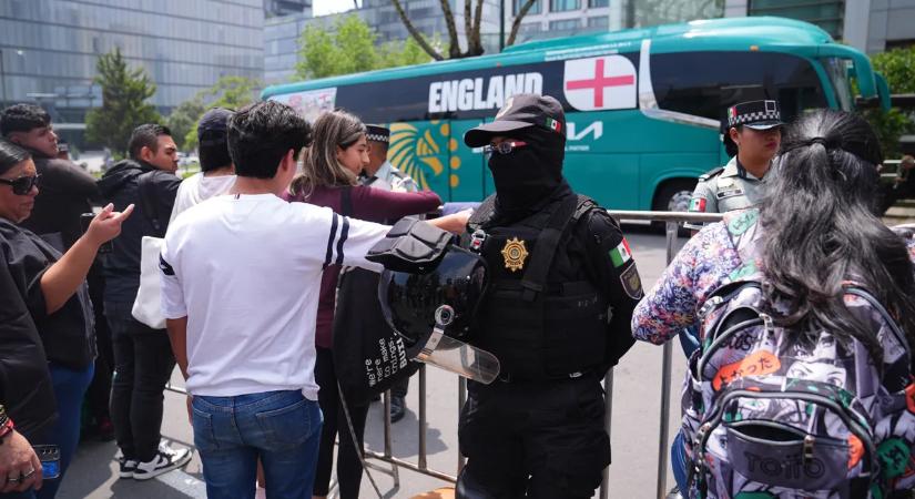 17 ezer rendőr, példátlan biztonsági előkészületek a mexikói–angol vb-nyolcaddöntő előtt