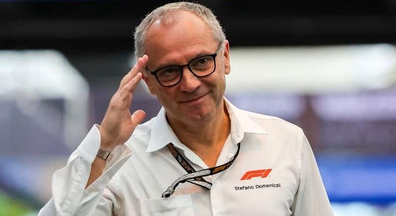 Ben Sulayem és Domenicali is LEGO-autót vezet a mai F1-es Brit Nagydíj előtt