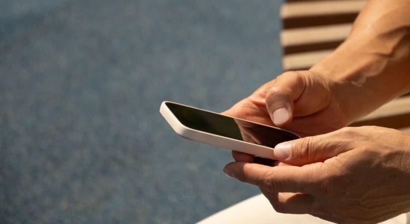 Nyáron akadozik és lassú a telefonod? Nem vagy egyedül, de van rá megoldás!