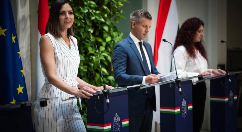 Iskolakezdési támogatás: Magyar Péter többször lesöpörte a miniszteri javaslatokat