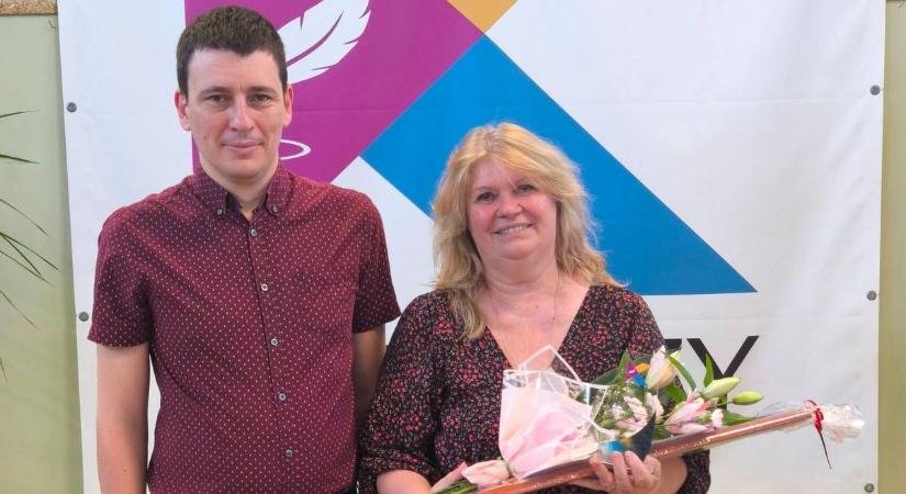 Az év pedagógusát köszöntötték a debreceni Kazinczy-iskolában