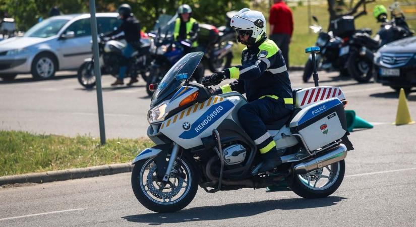 Motoros rendőrök a Balatonnál, jöhet az újabb drónbevetés és traffipax akció