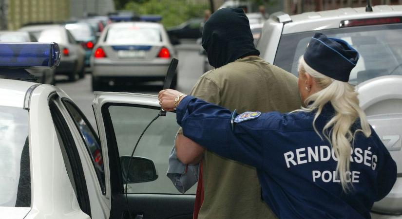 Nagy bajban a somogyi fiatalok: letartóztattak egy Elf Bar dílert, akadozhat a szívnivaló
