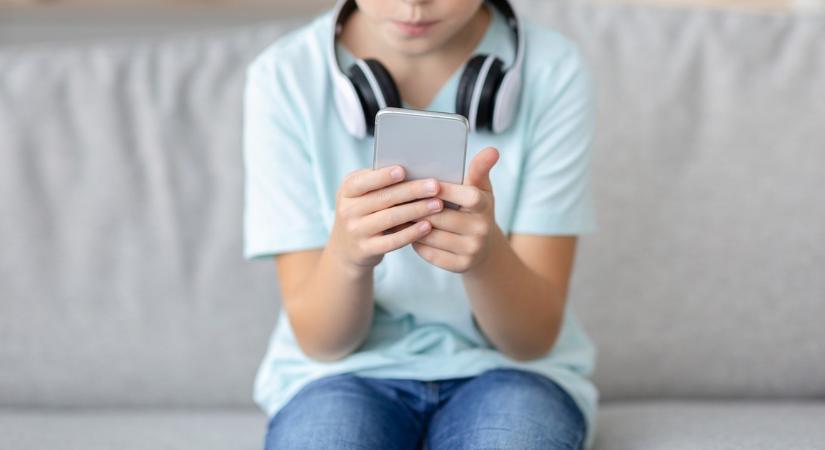 Szigorú szabályt vezetett be Kulcsár Edina: gyerekei egyáltalán nem használhatnak telefont
