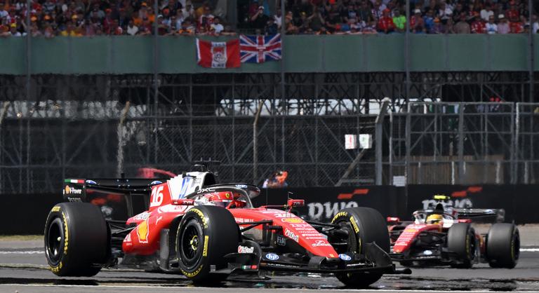 Dráma dráma hátán Silverstone-ban, Leclerc a futamgyőztes, de Russell a legnagyobb nyertes