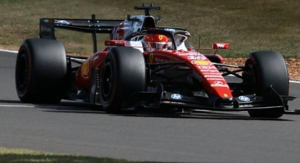 Drámai Leclerc-győzelem a Brit Nagydíjon