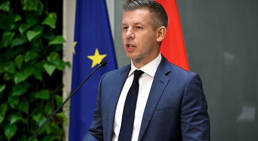 Nyaralni megy a fiaival Magyar Péter, Ruff Bálint helyettesíti