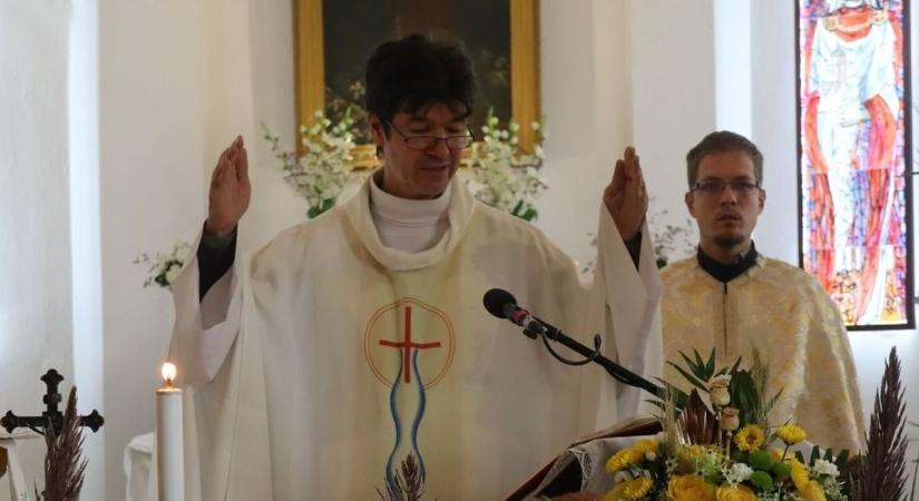 Váratlan bejelentést tett a makói plébános: 13 év után távozik a városból