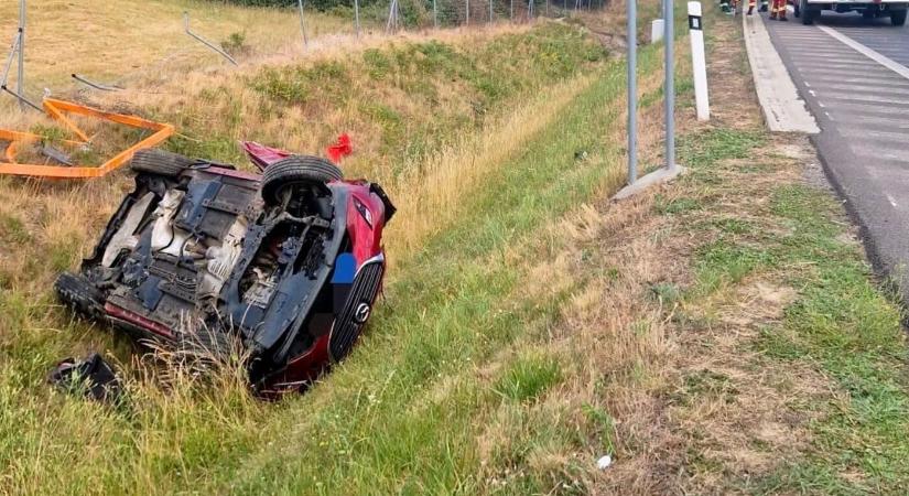 Pillanatnyi elalvás okozhatta az R1-esen történt balesetet