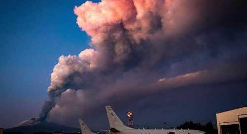 Feléledt az Etna, lezárták Catania repülőterét