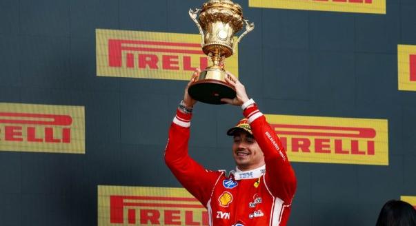 Leclerc-siker, Antonelli-dráma – vasárnapi F1-es hírek