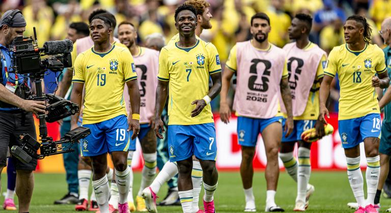 A viking istenek a szamba királyai ellen: Erling Haaland vagy Vinícius Jr. örülhet továbbjutásnak a nap végén? - Brazília és Norvégia a legjobb nyolc közé kerülésért vív egymással
