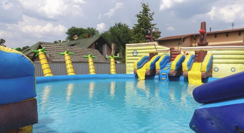 Nem versenyez a nagyokkal, mégis imádják: ide jár strandolni a hajdú-bihari családok fele