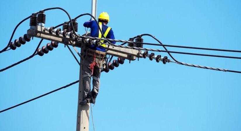 Figyelem! Több órás áramszünet várható ezeken a településeken Hevesben