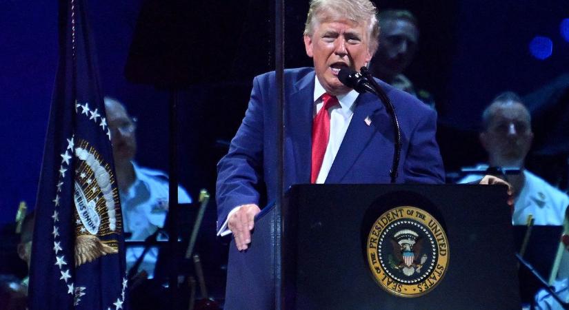 A következő fél évben súlyos csapások érhetik az amerikai demokráciát