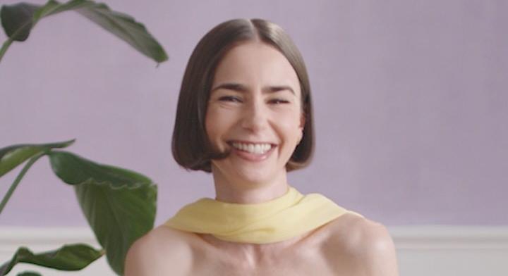 Emily Párizsban: új forgatási fotókon Lily Collins és Ashley Park!