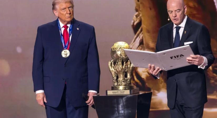 Donald Trump lobbizhatta ki a FIFA-elnöknél, hogy függesszék fel az amerikai csatár eltiltását a foci-vb-n