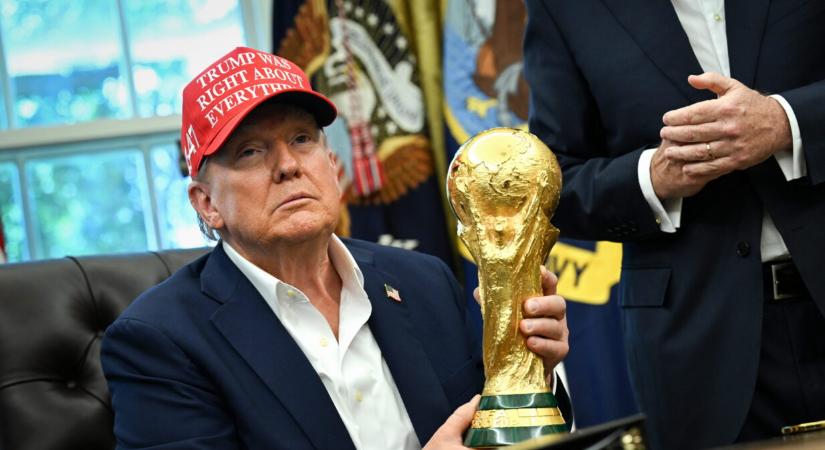 Botrány tört ki a VB-n Donald Trump miatt