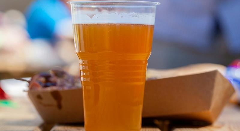 Extrém hőségben nem iszunk alkoholt? – Az italgyártók mumusa a túl meleg nyár