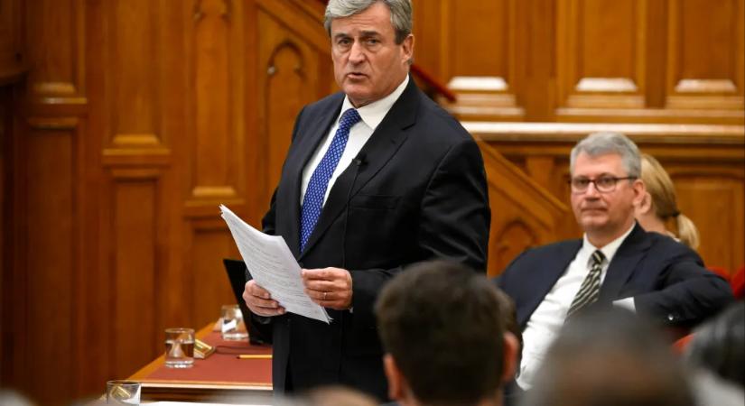 Kapitány István kirúgta az Exim bank vezetőjét