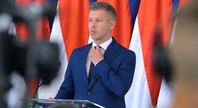 Magyar Péter szerint az óbudai korrupciós ügy megmutatja kicsiben, hogyan osztotta fel az országot a Fidesz és az MSZP