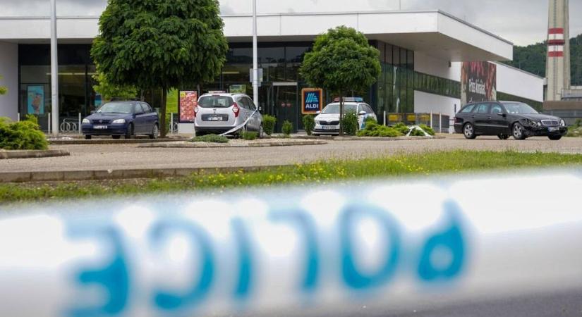 Brutális gyilkosság Miskolcon: kalapáccsal verte, és át is hajtott autójával az áldozaton – fotókkal