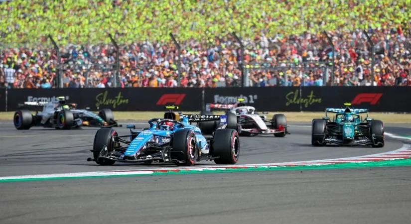 Furcsa büntetés miatt változott meg az F1-es Brit Nagydíj végeredménye