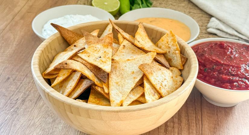 Mozihangulat otthon: ropogós házi nachos recept 3 izgalmas mártogatóssal