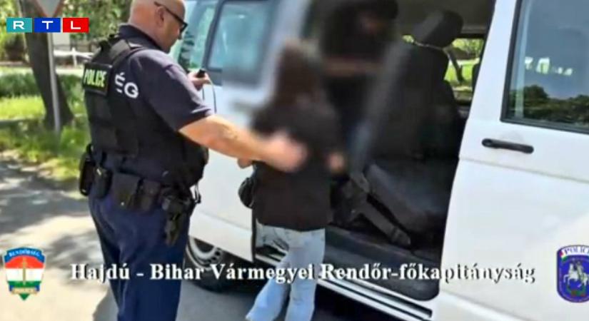 Az 57 éves tesitanár és az 55 éves földrajztanárnő is diákokra vadászhatott a hajdú-bihari általános iskolában – Megdöbbentő részletek