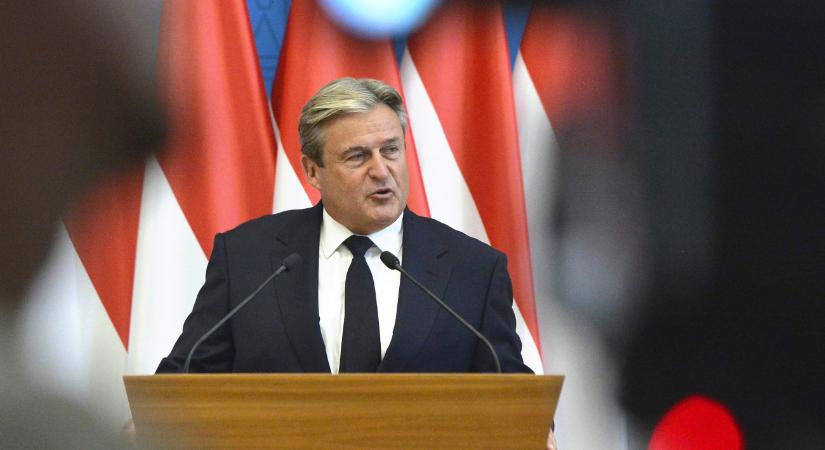 Kapitány István felmentette az EXIM Bank vezetőjét