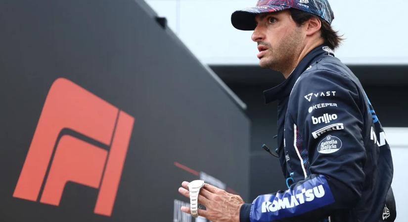 Szokatlan ítélet Silverstone-ban: Sainz büntetőkört kapott