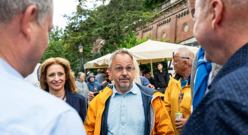 A letartóztatott Bús Balázs két hete nem kapott engedélyt, hogy beszélhessen a rokonaival