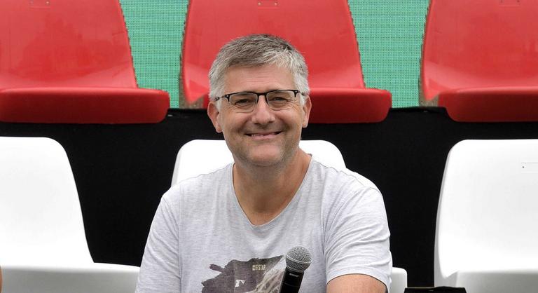 „A kivégzésemet várom” – mondta Szöllősi György, akit a futballrovat munkatársa követ az NS főszerkesztőjeként