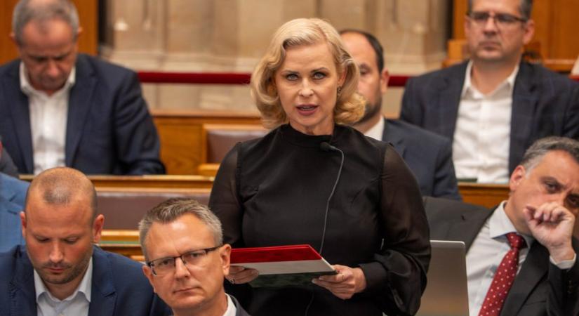 Juhász Hajnalka: Zsolti bácsi egy gátlástalan politikai provokátor és egy zavart álpróféta hamis kreálmánya