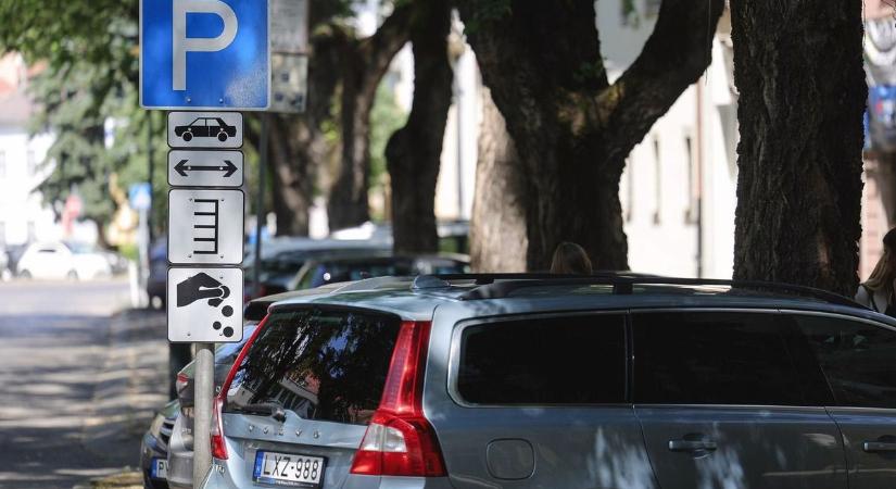 Ne parkoljon itt Egerben! Fontos figyelmeztetést adott ki az önkormányzat