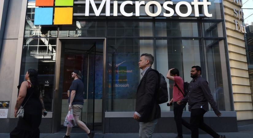 Pocsék éve van a Microsoftnak: egy kisebb városnyi munkavállalót utcára tesznek