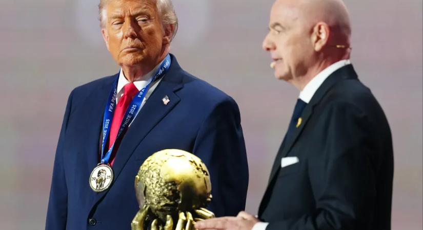 A FIFA befeküdt Trumpnak, aki bolondok házát csinált a világbajnokságból