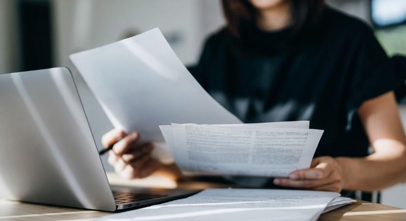 Hamis átutalási megbízással próbált pénzt szerezni egy férfi a kisújszállási bankfiókban