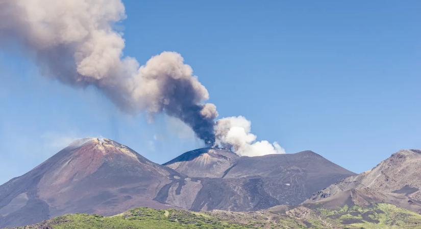 Meglepő magyarázat született az Etna különös lávájára