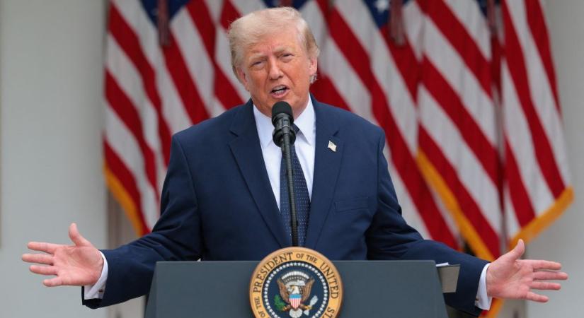 „Szerintem nem történt szabálytalanság” – Trump elismerte, hogy ő hívta fel a FIFA-elnököt az eltiltott amerikai focista ügyében